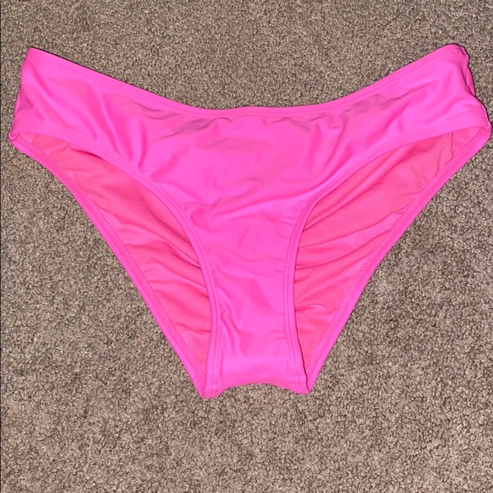 Cheeky bathing suit bottoms